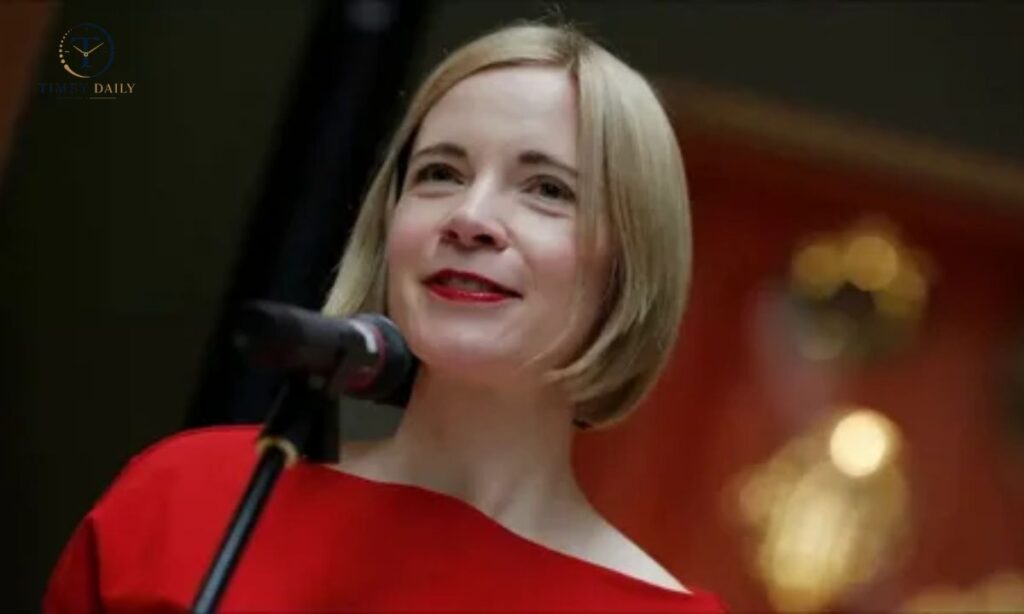lucy-worsley